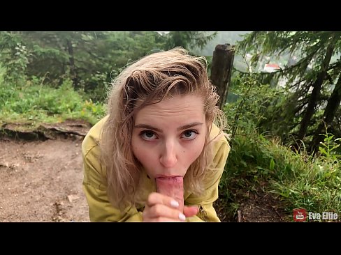 ❤️ Mädchen schluckt Sperma nach einem öffentlichen Blowjob - Eva Elfi ❤️ Porno fb bei uns