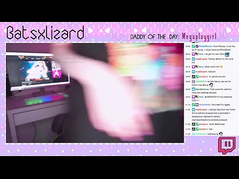 ❤️ GAMER VERGISST, DEN STREAM ABZUSCHALTEN UND SPRITZT LIVE AUF SENDUNG ❤️ Porno fb bei uns