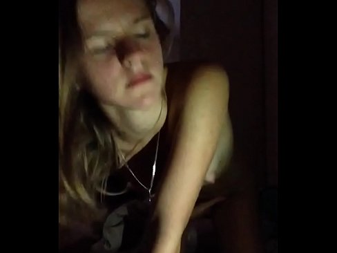❤️ Ein Mädchen masturbiert und wichst ❤️ Porno fb bei uns